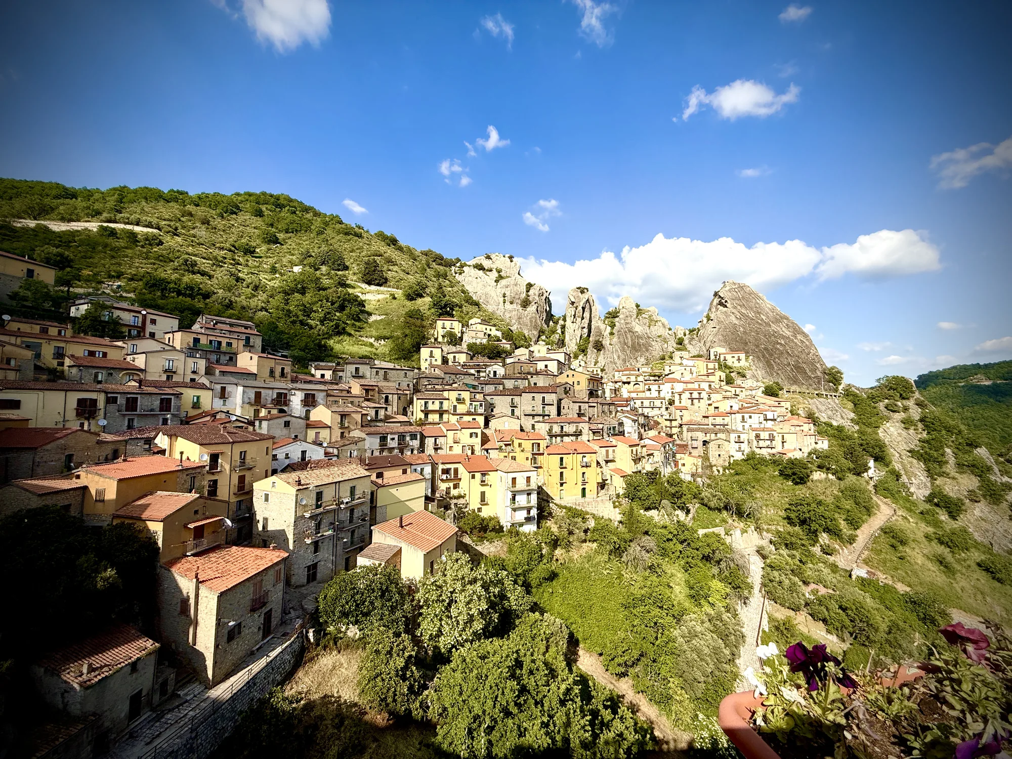 Castelmezzano village and the Dolomiti Lucane rock formations, Basilicata